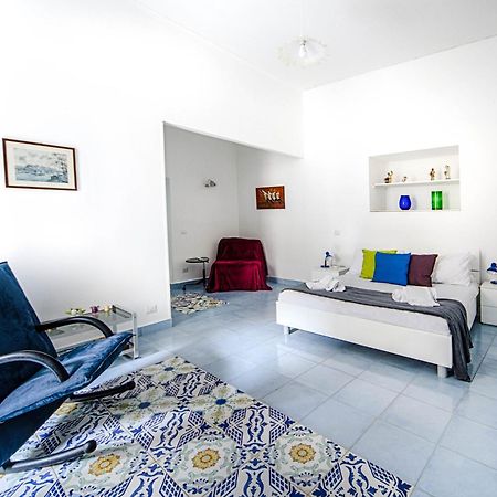 Gocce Villas - Il Limoncello Historical Center Of Наполи Екстериор снимка
